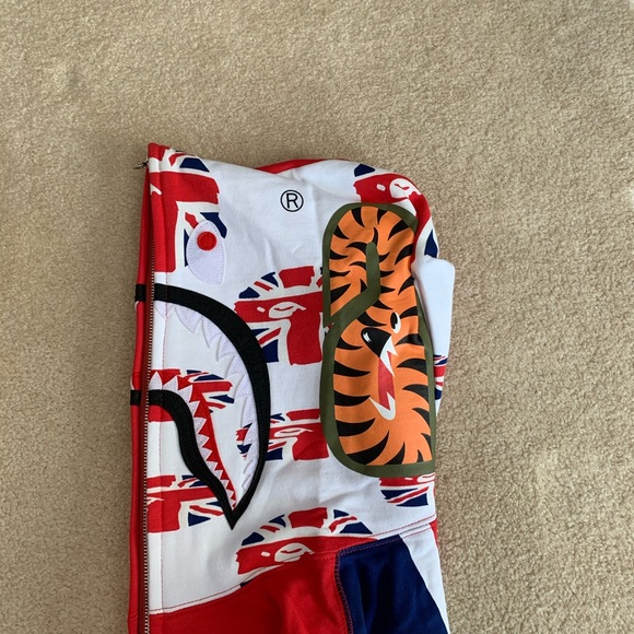 Bape A Bathing Ape United Kingdom Shark Hoodie - Picture 8 of 8
